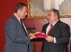 Filename=entrega_bandera.JPG
Filesize=95KB
Dimensions=800x592
Date added=May 15, 2013 entrega_bandera.JPG